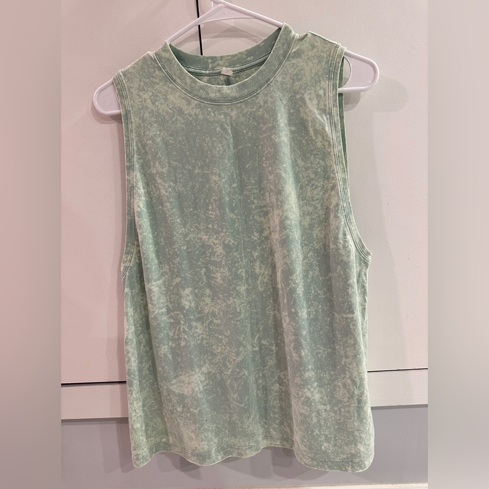 Lululemon Mint Green Sleeveless Top Sz 4